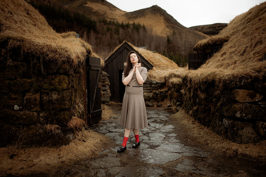 elopement photographer iceland in skogar museum iceland
