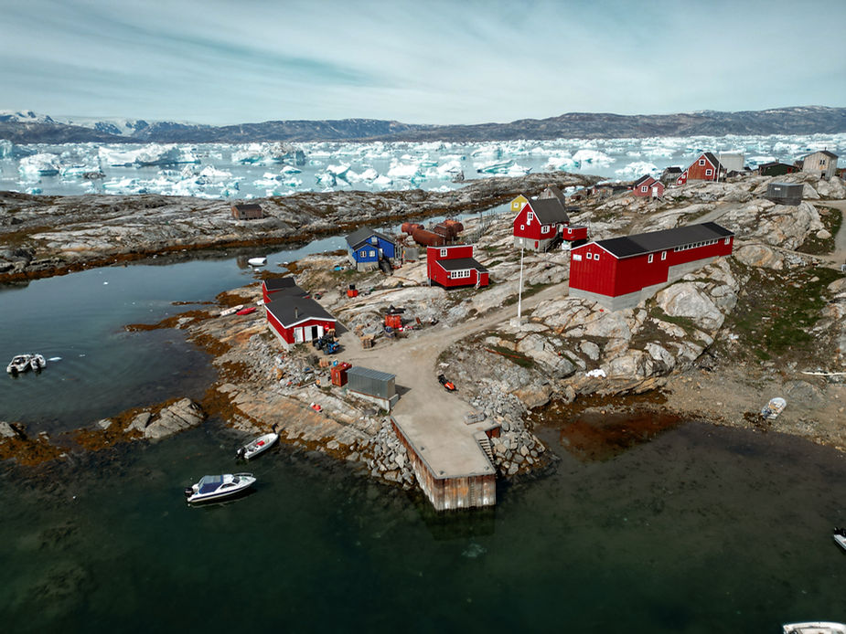 iceland wedding photographer finds locations to elope in greenland.