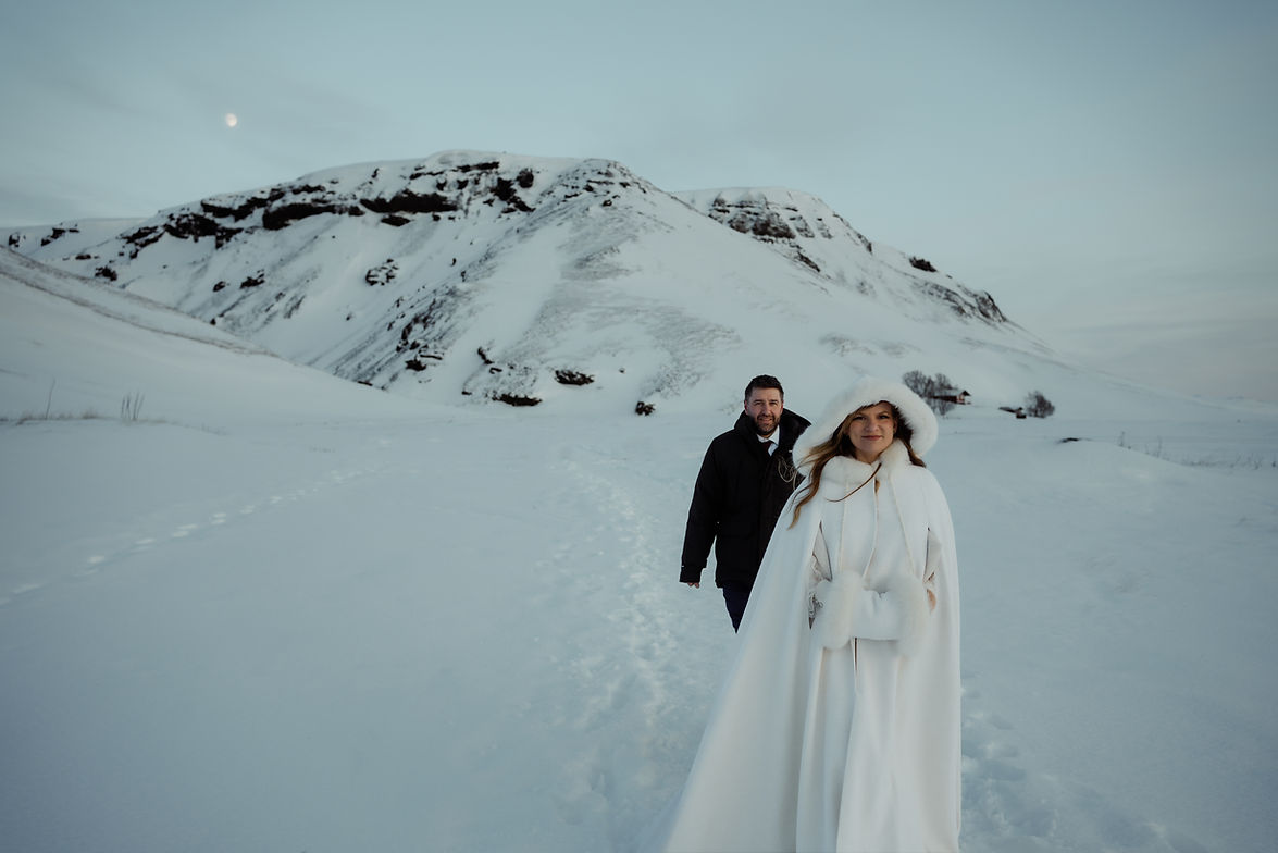 WINTER ELOPEMENT IN ICELAND