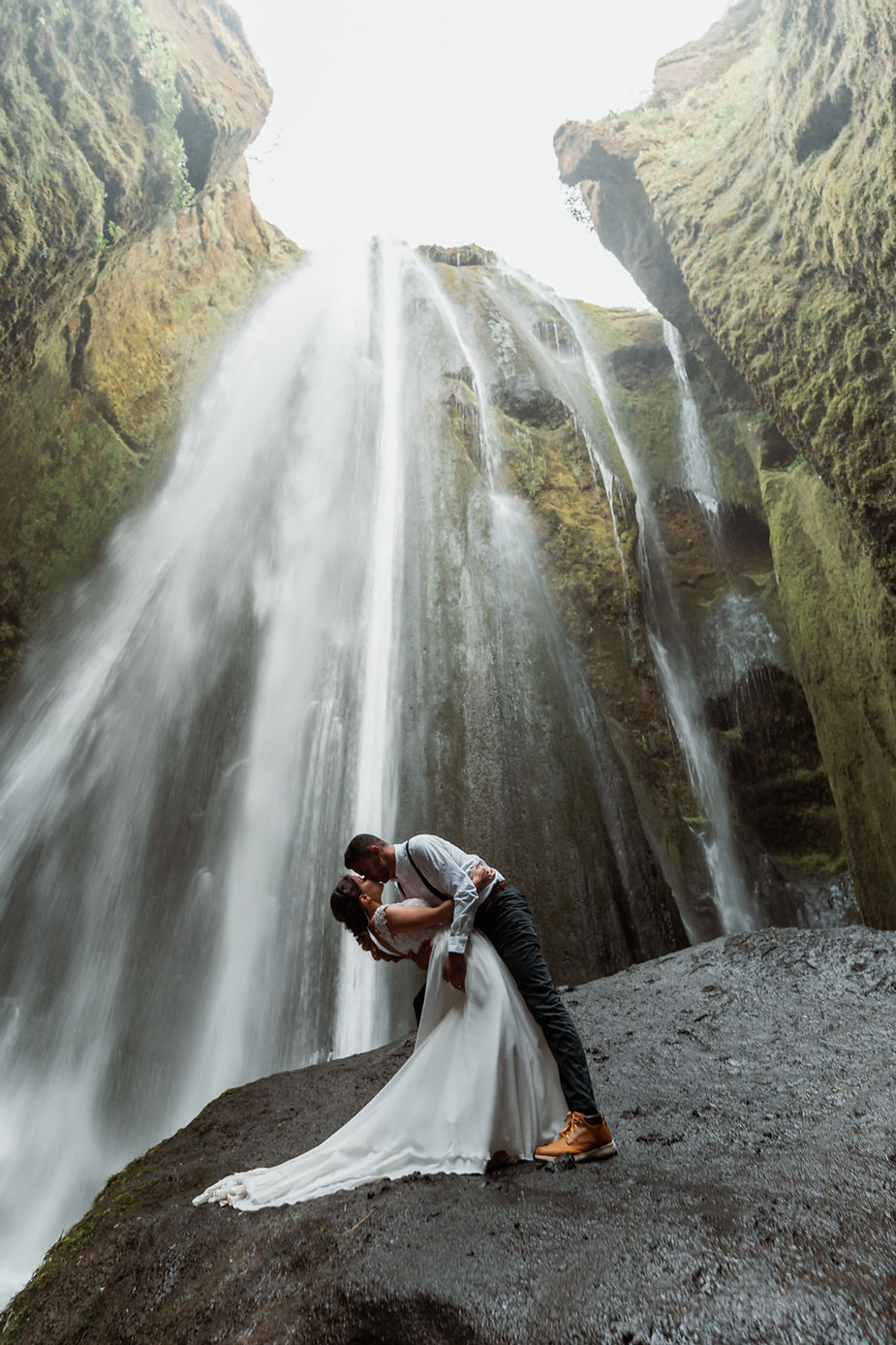 Adventure elopement: from Catalunya to Iceland